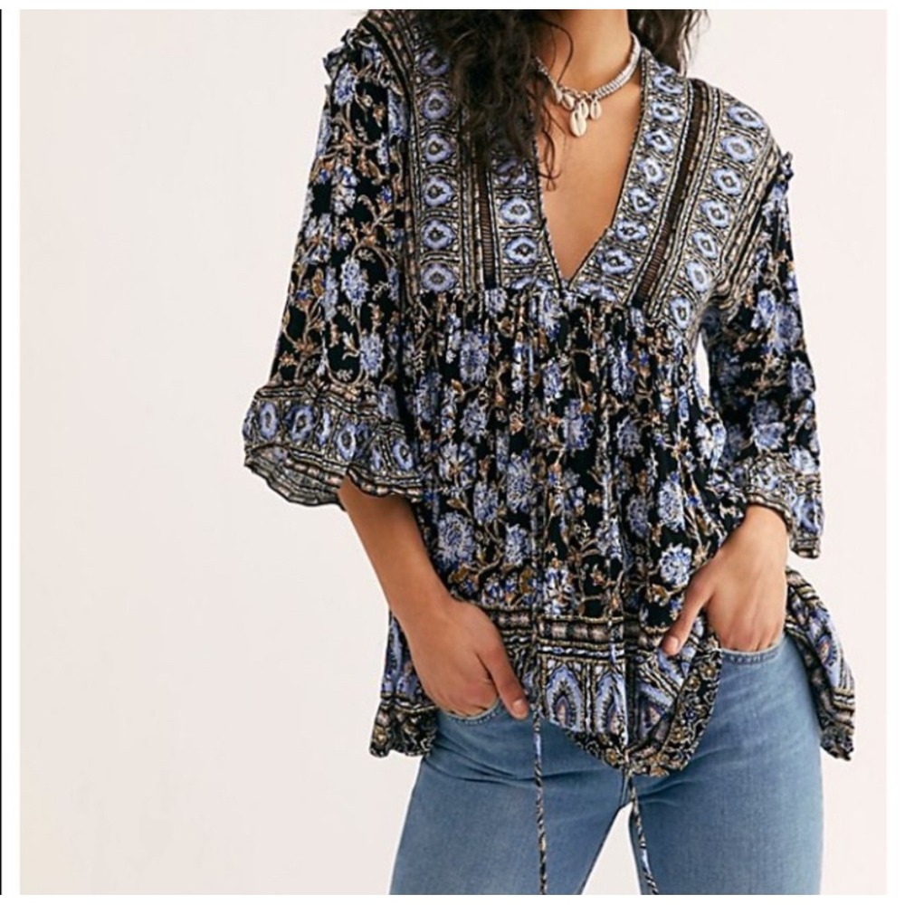 Free People Moonlight Dance Floral Print V Neck Bell Sleeve Boho Tunic Top M